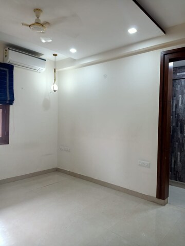 Room in 3 BHK Builder Floor at Sector 19 – for Sale