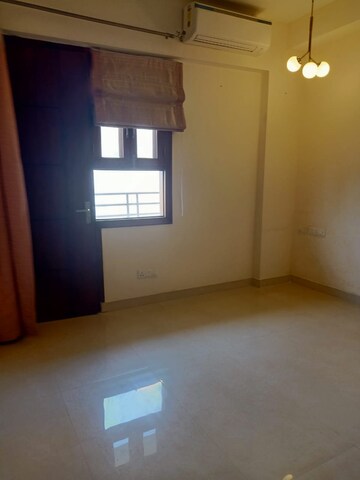 Room in 3 BHK Builder Floor at Sector 19 – for Sale