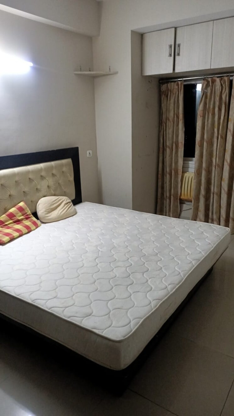 Bedroom, kesar-garden-apartments 4 Bedroom 1800 Sq.Ft. Apartment In Sector 48 Noida 7309621