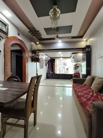 Living Room in 1.5 BHK Apartment at Shanti Dham Apartment, Kalwa – for Sale