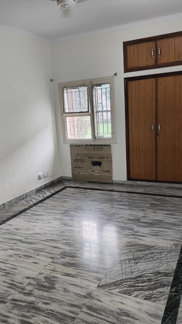 Room in 3.5 BHK Apartment at Shatabdi Vihar Sector-61, Sector 61 – for Sale