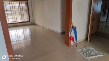 Room in 5 BHK Apartment at Vasai West – for Sale