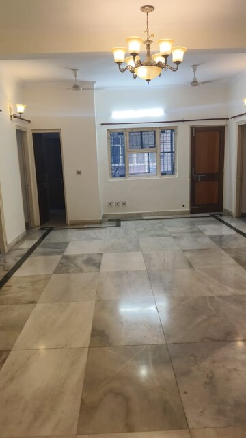 Room in 3.5 BHK Apartment at Shatabdi Vihar Sector-61, Sector 61 – for Sale