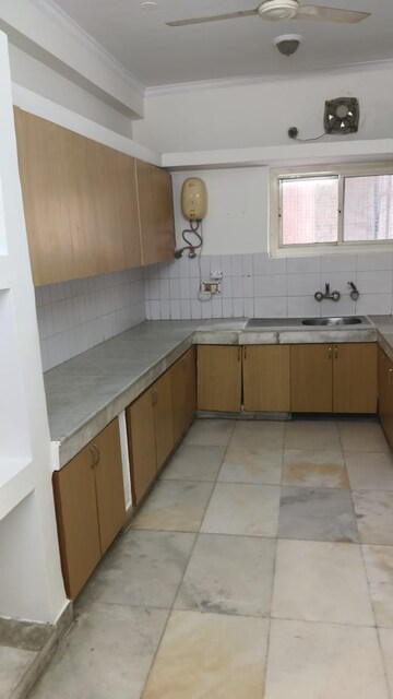 Kitchen in 3.5 BHK Apartment at Shatabdi Vihar Sector-61, Sector 61 – for Sale