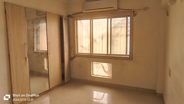 Room in 5 BHK Apartment at Vasai West – for Sale