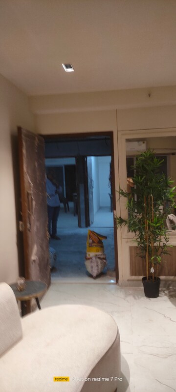 Master Bedroom in 1.5 BHK Apartment at Andheri East – for Sale