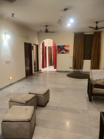 Living Room in 3.5 BHK Apartment at Metropark Park View Apartments, Sector 61 – for Sale