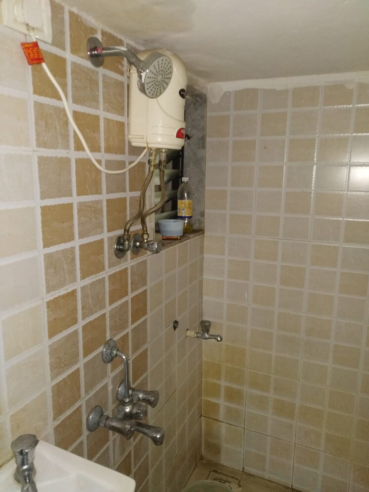 Bathroom, rna-ng-sterling 1 Bedroom 630 Sq.Ft. Apartment In Mira Road Mumbai 7310071