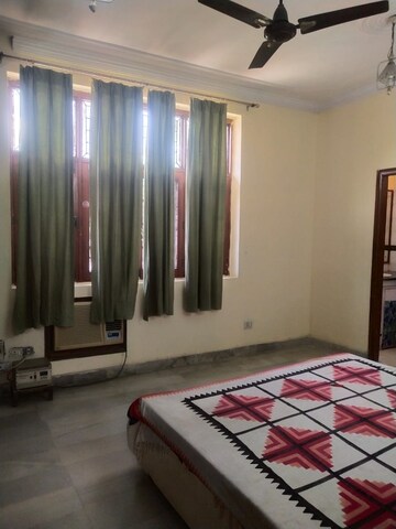 Bedroom in 3.5 BHK Apartment at Metropark Park View Apartments, Sector 61 – for Sale