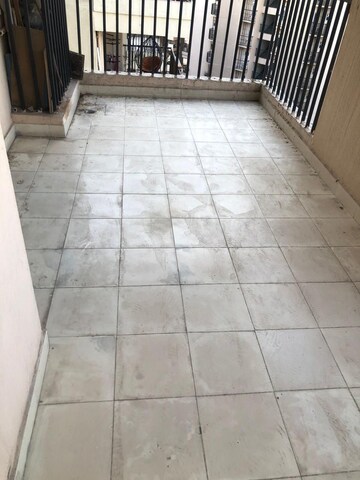 Balcony in 2.5 BHK Apartment at VVIP Homes, Sector 36 Greater Noida – for Sale