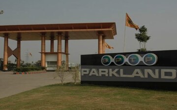 Plot For Sale in BPTP Parklands, Sector 76
