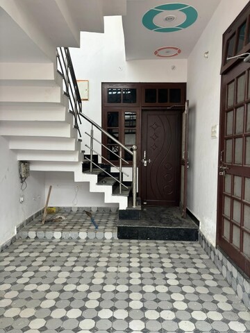 Staircase in 3 BHK Villa at Sgpgi – for Sale