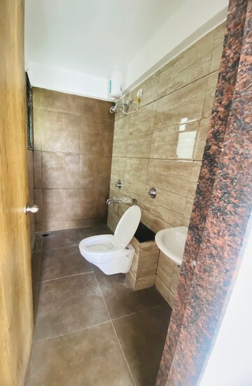 Attached Bathroom in 2 BHK Apartment at ARV Regalia, Nibm Annexe – for Rent