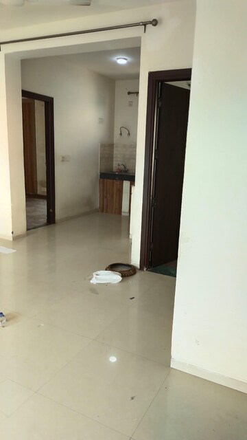 Room in 3 BHK Apartment at BPTP Parkland Pride, Sector 77 – for Sale