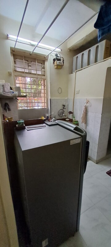 Master Bedroom in 1 BHK Apartment at Kalpak Estate, Wadala – for Rent