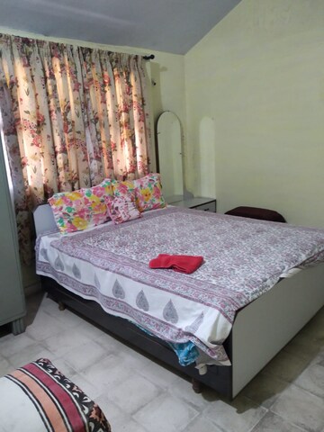Master Bedroom in 4 BHK Villa at Lulla Nagar – for Sale