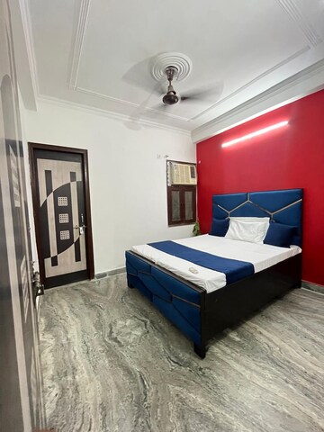 Room in 3 BHK Apartment at Ameenpur – for Sale