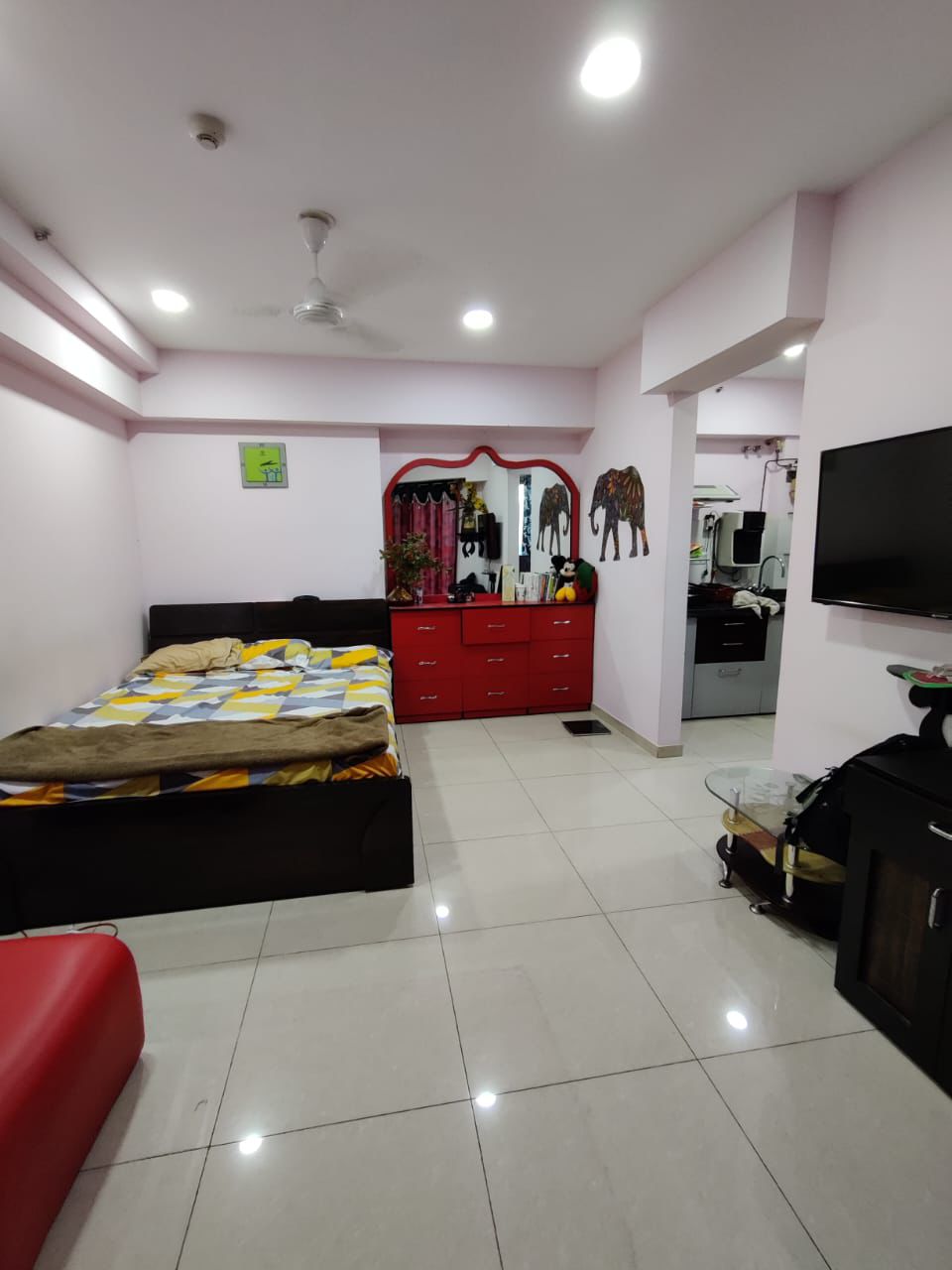 Studio Apartment For Rent in Amanora Future Towers Hadapsar Pune  7311174