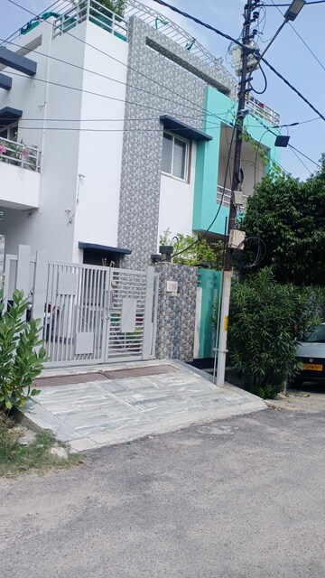 3.5 BHK Villa – Exterior View View at Unitech South City, South City - for Sale
