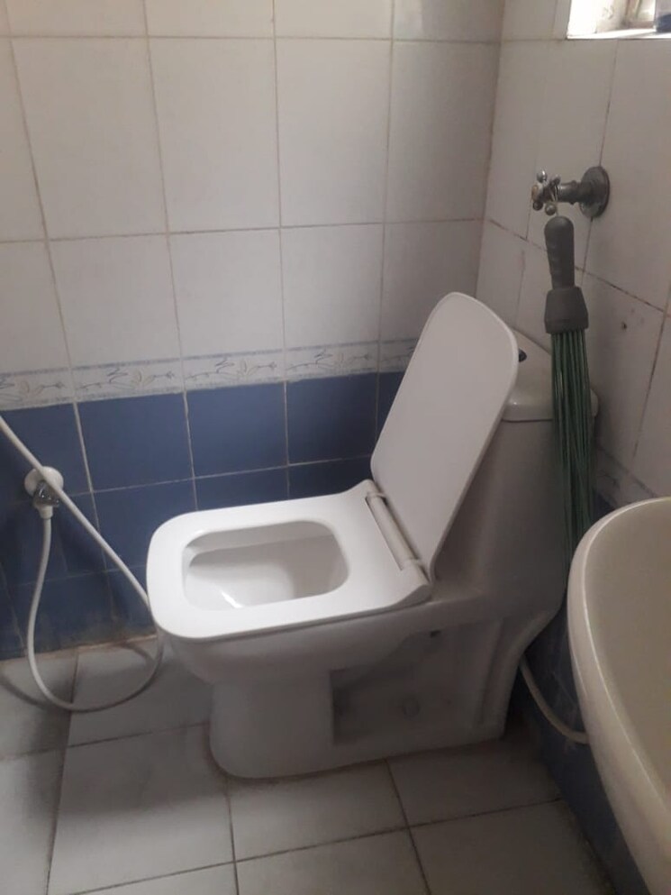 Bathroom, citadel-enclave 2 Bedroom 985 Sq.Ft. Apartment In Bt Kawade Road Pune 7311567