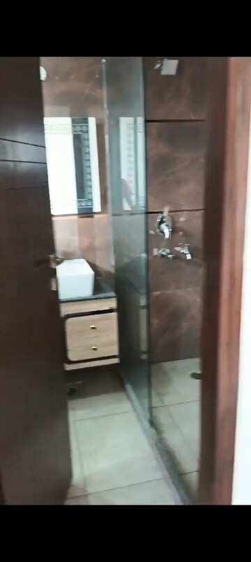 Bathroom in 3 BHK Builder Floor at BPTP Parkland Pride, Sector 77 – for Sale