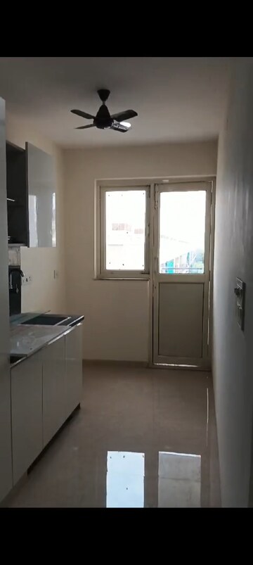 Room in 3 BHK Builder Floor at BPTP Parkland Pride, Sector 77 – for Sale