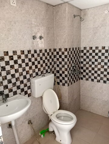 Bathroom in 2.5 BHK Apartment at Signature Global Synera, Sector 81 – for Sale