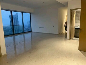 Room in 4 BHK Apartment at Rustomjee Crown, Prabhadevi – for Sale
