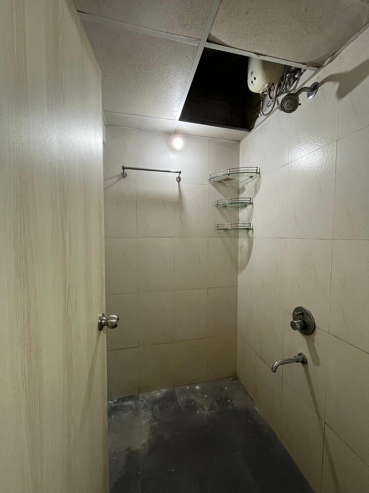 Bathroom, lodha-casa-rio-gold 1 Bedroom 693 Sq.Ft. Apartment In Dombivli East Thane 7312040