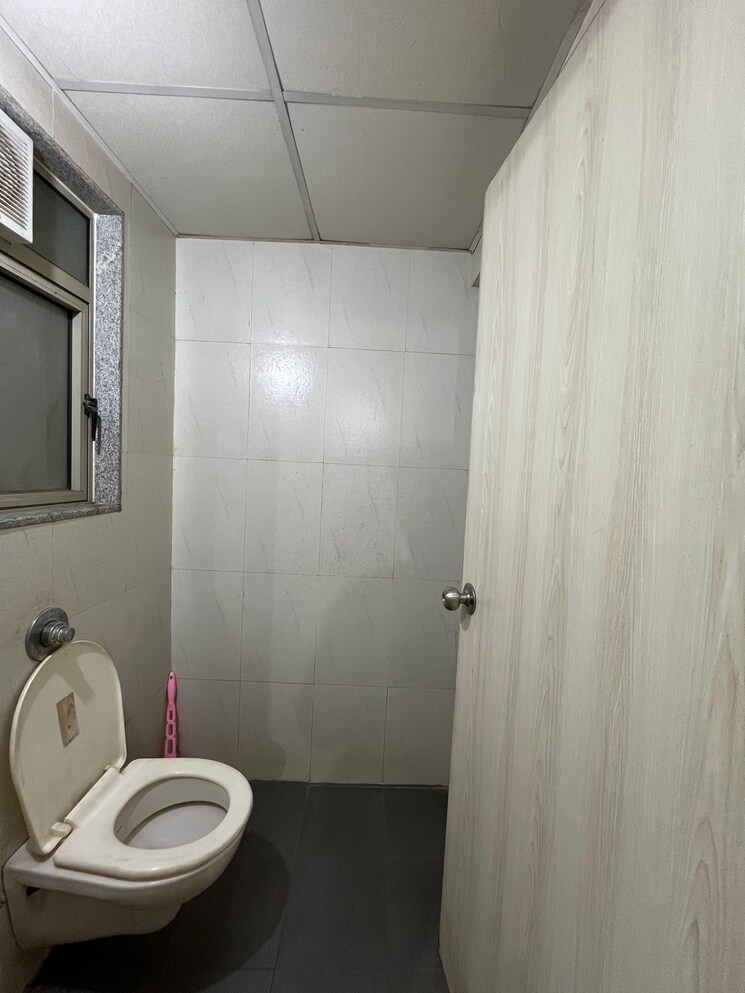 Bathroom, lodha-casa-rio-gold 1 Bedroom 693 Sq.Ft. Apartment In Dombivli East Thane 7312040
