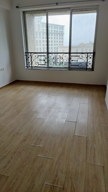 Room in 3 BHK Apartment at Hiranandani Gardens Eldora, Powai – for Sale