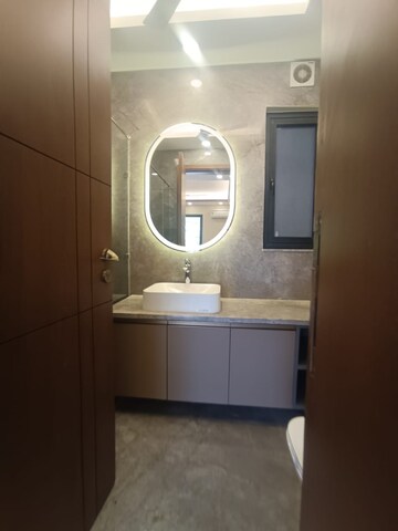 Bathroom in 4 BHK Builder Floor at Dlf Phase I – for Sale