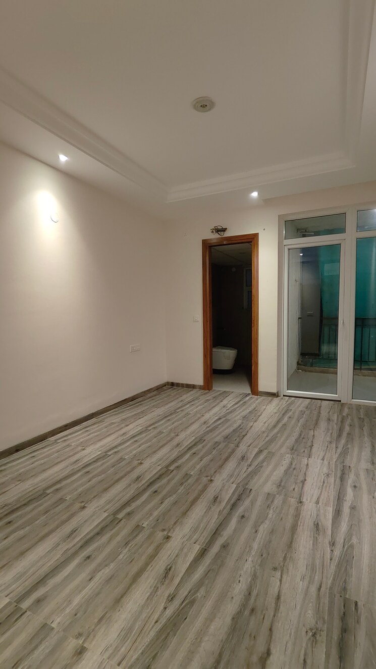 Room, pakhowal road 3 Bedroom 2480 Sq.Ft. Apartment In Pakhowal Road Ludhiana 7312695