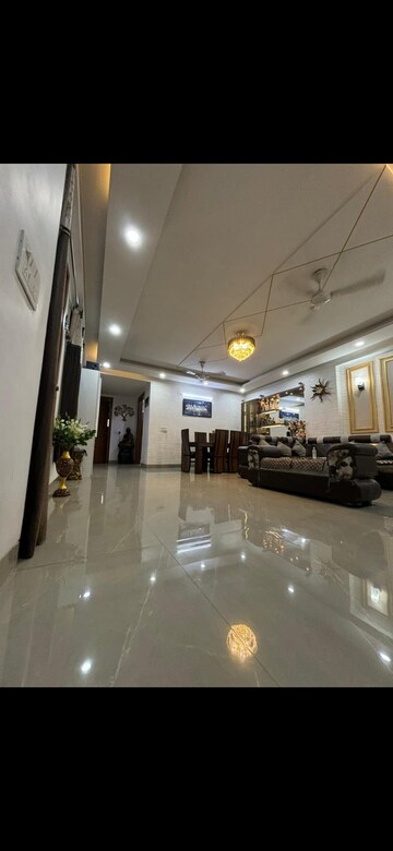 Living Room in 4 BHK Builder Floor at Saket – for Sale