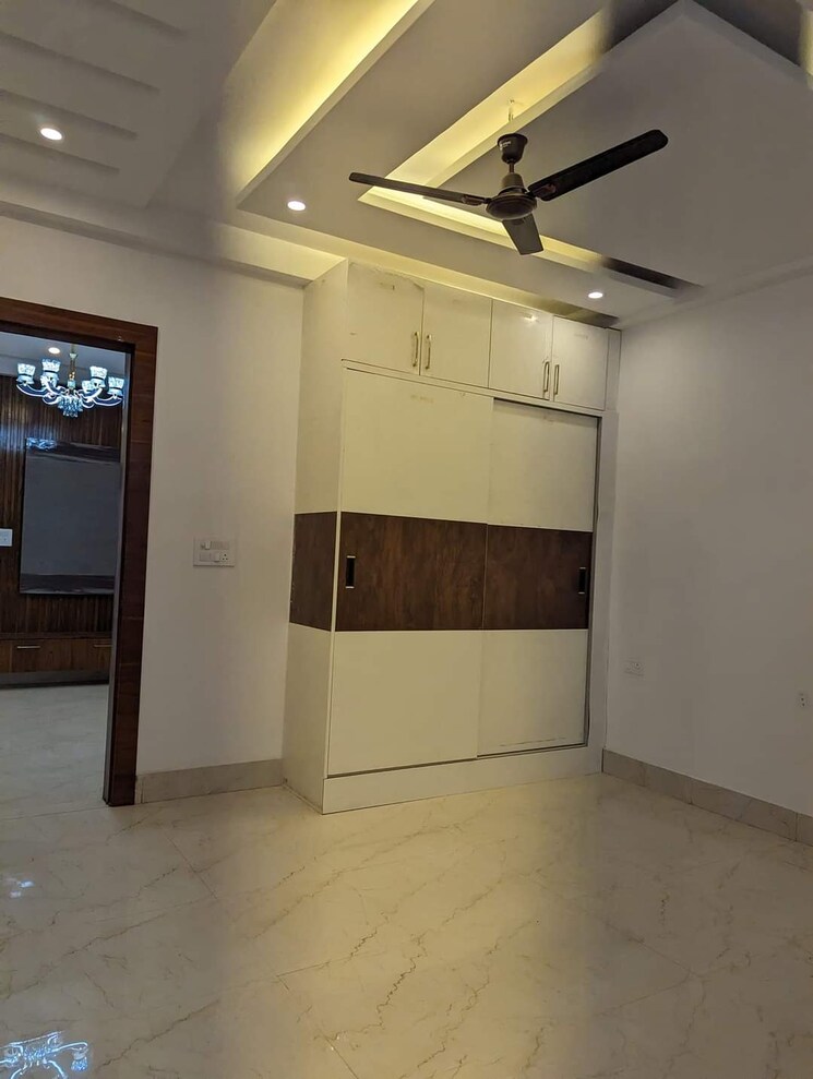 Room, green fields colony 3 Bedroom 1920 Sq.Ft. Builder Floor In Green Fields Colony Faridabad 7313179