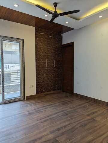 Bedroom in 3 BHK Builder Floor at Green Fields Colony – for Sale