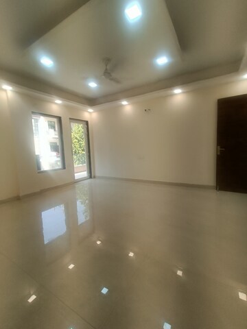 Master Bedroom in 4 BHK Builder Floor at Green Fields Colony – for Sale