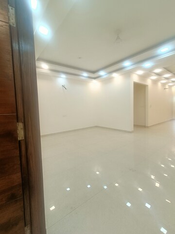 Living Room in 4 BHK Builder Floor at Green Fields Colony – for Sale