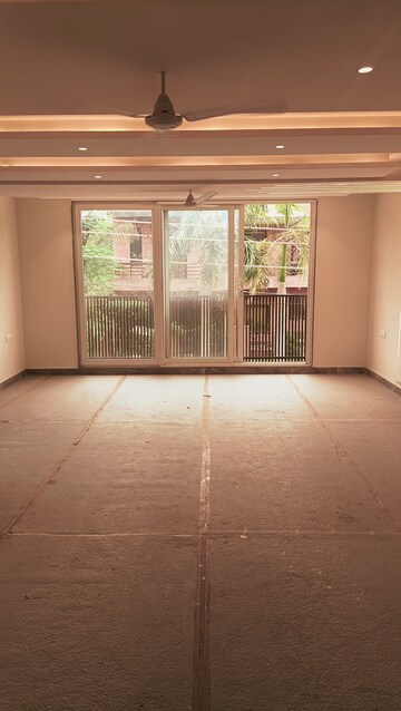 Room in 4 BHK Builder Floor at Palam Vihar Residents Association, Palam Vihar – for Sale