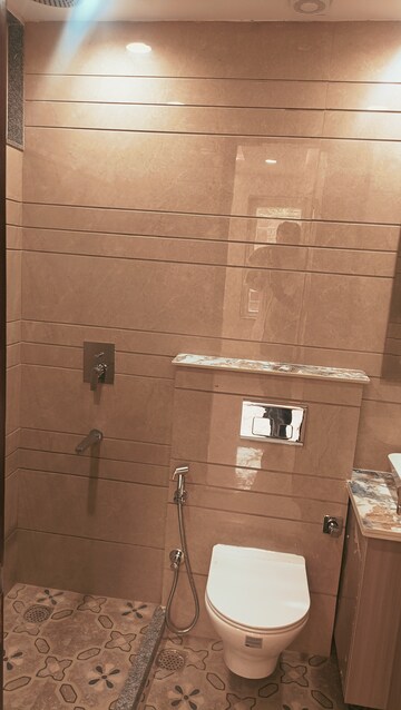 Bathroom in 4 BHK Builder Floor at Palam Vihar Residents Association, Palam Vihar – for Sale