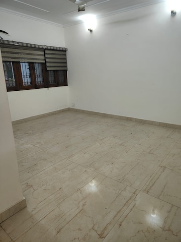 Room in 1 BHK Apartment at Vasant Kunj – for Sale