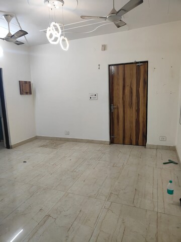 Room in 1 BHK Apartment at Vasant Kunj – for Sale
