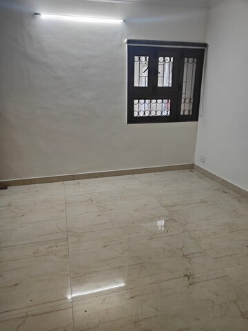 Room in 1 BHK Apartment at Vasant Kunj – for Sale