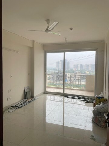 Room in 3 BHK Apartment at Pareena Coban Residences, Sector 99a – for Sale