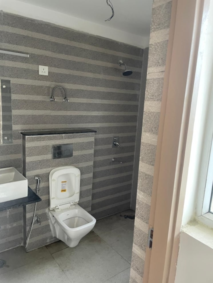 Bathroom, pareena-coban-residences 3 Bedroom 1997 Sq.Ft. Apartment In Sector 99a Gurgaon 7313496