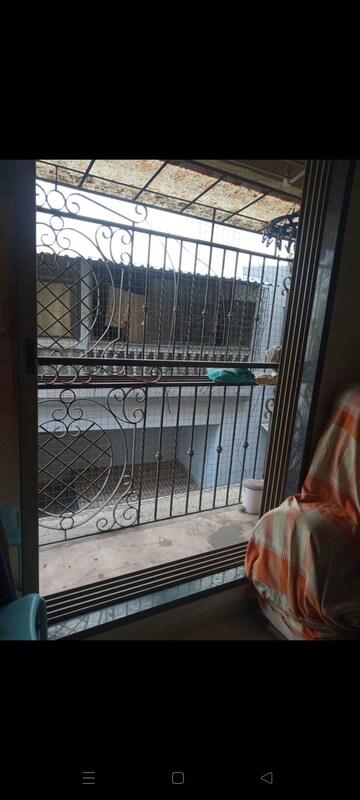 Living Room in 1 BHK Apartment at Saraswati Apartment Jambli Naka, Uthalsar – for Sale
