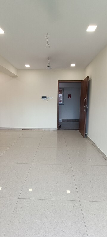 Room in 2 BHK Apartment at Shree Samruddhi Aishwarya Heights, Mulund East – for Sale
