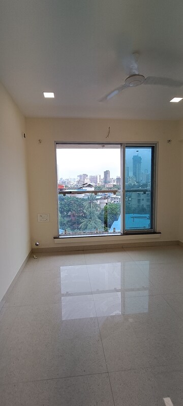 Room in 2 BHK Apartment at Shree Samruddhi Aishwarya Heights, Mulund East – for Sale
