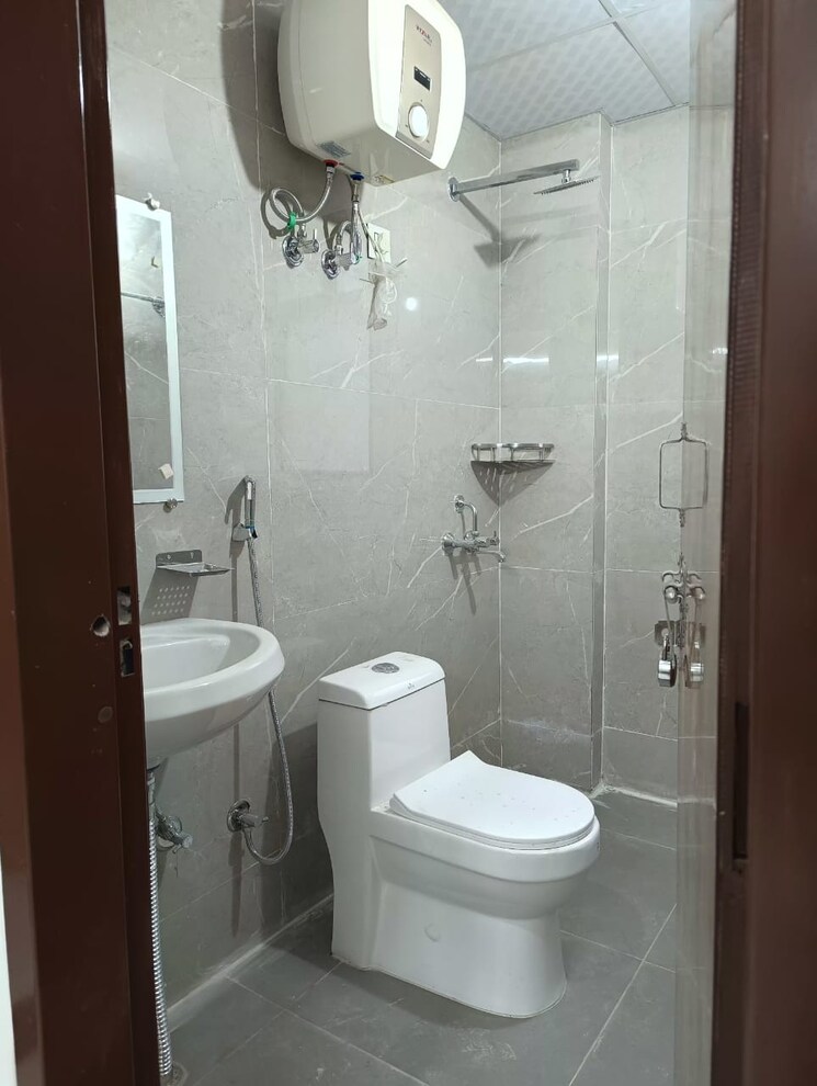 Bathroom, shapoorji-pallonji-joyville-phase-2 2 Bedroom 915 Sq.Ft. Apartment In Sector 102 Gurgaon 7314069