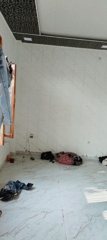 Room in 2 BHK Independent House at Chinhat – for Sale